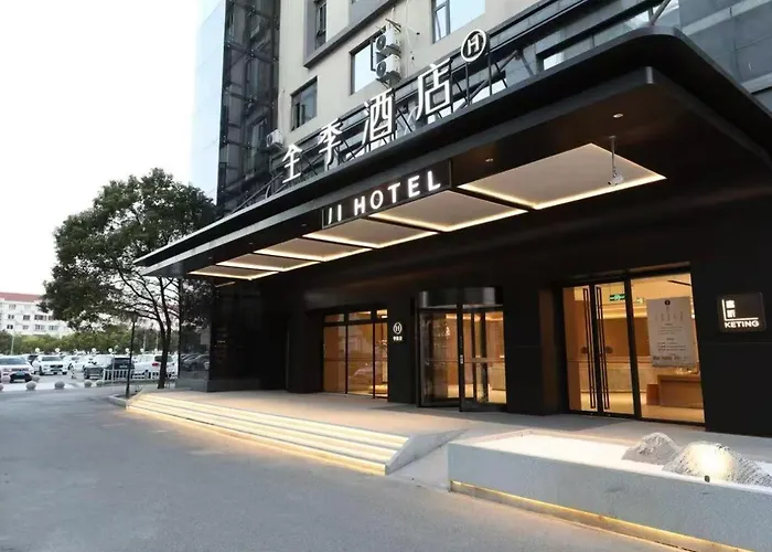 All Seasons Hotel